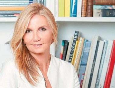 Εξώδικη πρόσκληση της Μάρεβα Μητσοτάκη προς τους υπουργούς κ. Νίκο Παππά και κ. Δημήτρη Τζανακόπουλο